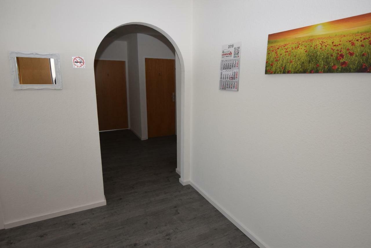 Monteurzimmer Messe Airport Wolfschlugen Esterno foto